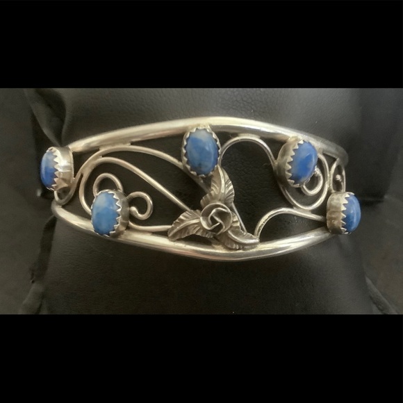 Navajo Max Calladitto Sterling Silver Lapis cuff bracelet - Picture 4 of 7